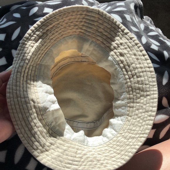 Urban Outfitters Bucket Hat - Picture 5 of 5